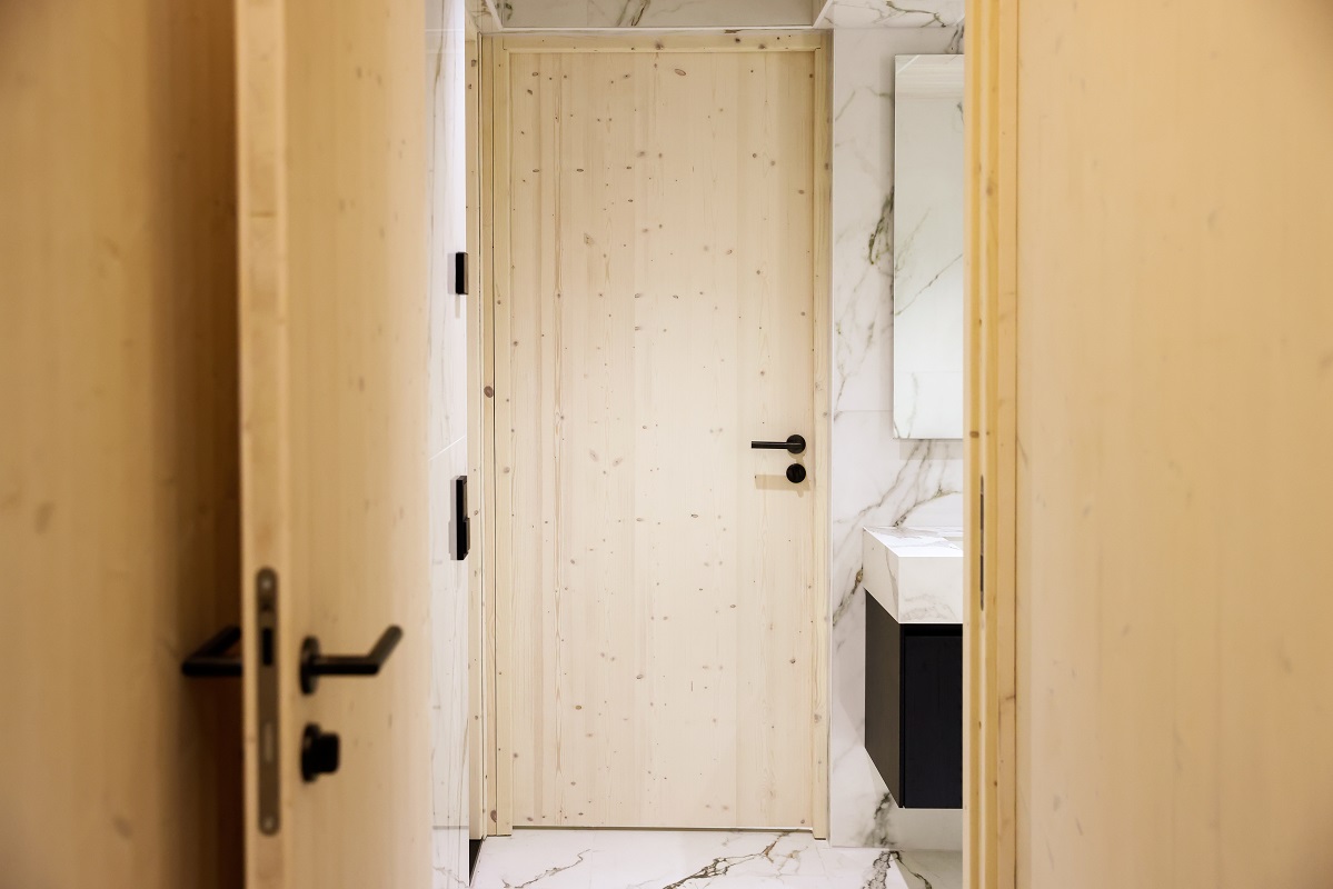 Liune Door CLT-väliovet