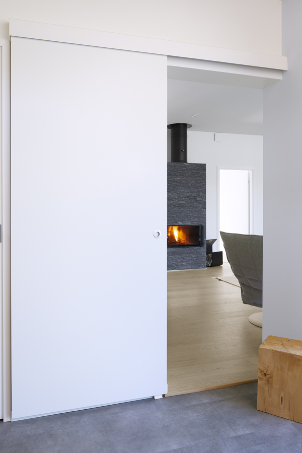 5. Lohjan Saarenta, valkoinen Pinta-ovi