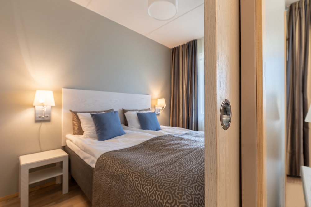 Siisti liukuovi hotelliin